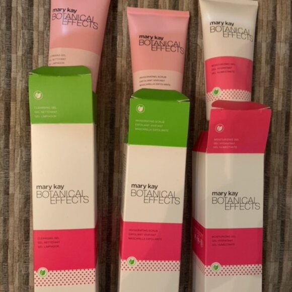 Mary Kay Other - 💖HOST PICK💖 Mary Kay Botanicals Cleansing Gel, Facial Scrub,Moisturizing Gel
